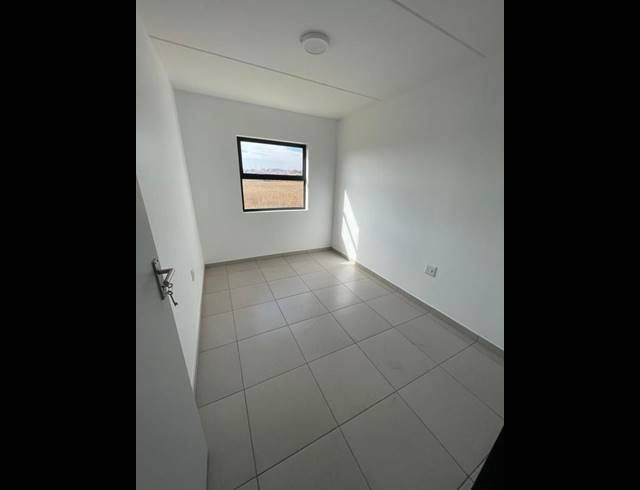 3 BEDROOM APARTMENT FOR SALE IN PROTEA GLEN